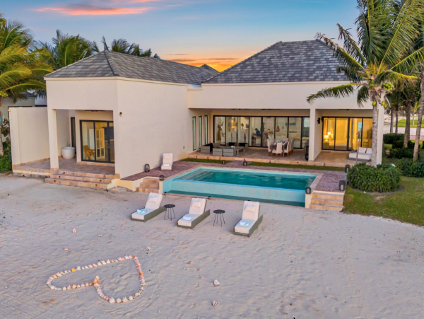 Luxurious Beach Villa in Bimini Bay - Your Ultimate Coastal Retreat